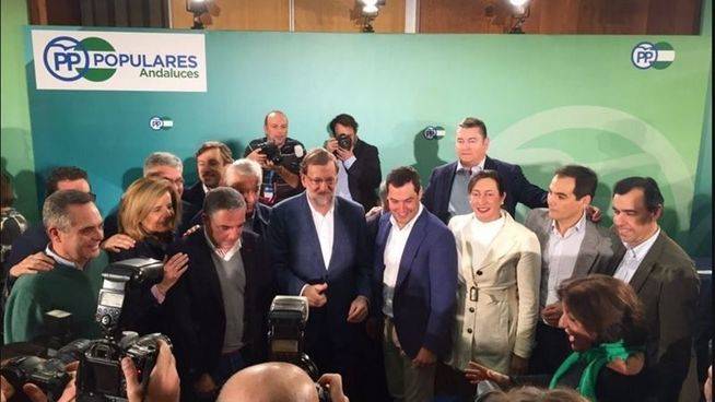 Mariano Rajoy tras su discurso este sábado en Córdoba.