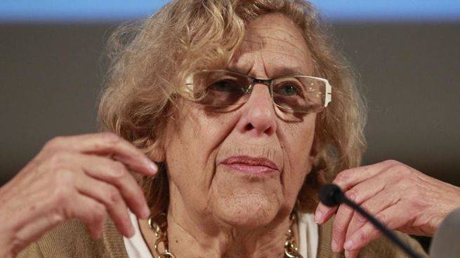 Carmena pide perdón por el show de los titiriteros pero se une a las críticas por el excesivo castigo judicial