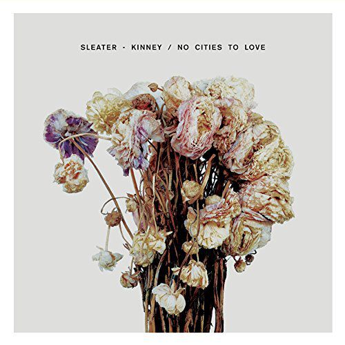 Esta década está siendo la de los regresos sonados, Bowie, My Bloody Valentine, D'Angelo y este de Sleater-Kinney. El trío no ha perdido un ápice de fuerza y ha vuelto a demostrar que son incapaces de entregar un disco que baje del notable. ‘No cities to love’ no solo mira desde la misma altura al resto de su discografía, sino que es lo mejor de la misma junto a ‘Dig me out’ y ‘The Woods’.