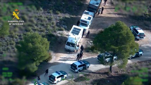 La Guardia Civil detiene a 63 personas en la rave de Albacete