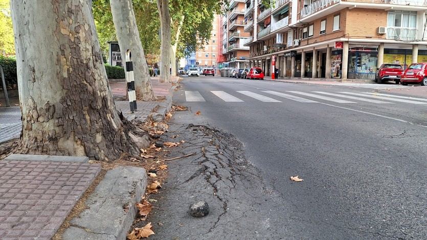 Aceras en la zona de Caballería Española