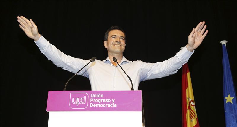 Andrés Herzog, el candidato oficialista, nuevo líder de UPyD con el 43% de los votos