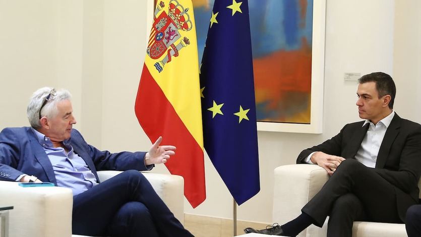 Pedro Sánchez y el consejero delegado de Ryanair, Michael O´Leary