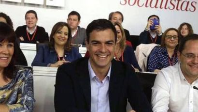 Pedro Sánchez dice que "el verdadero frente" ha sido el del PP contra la clase media: se han excluido "solos"