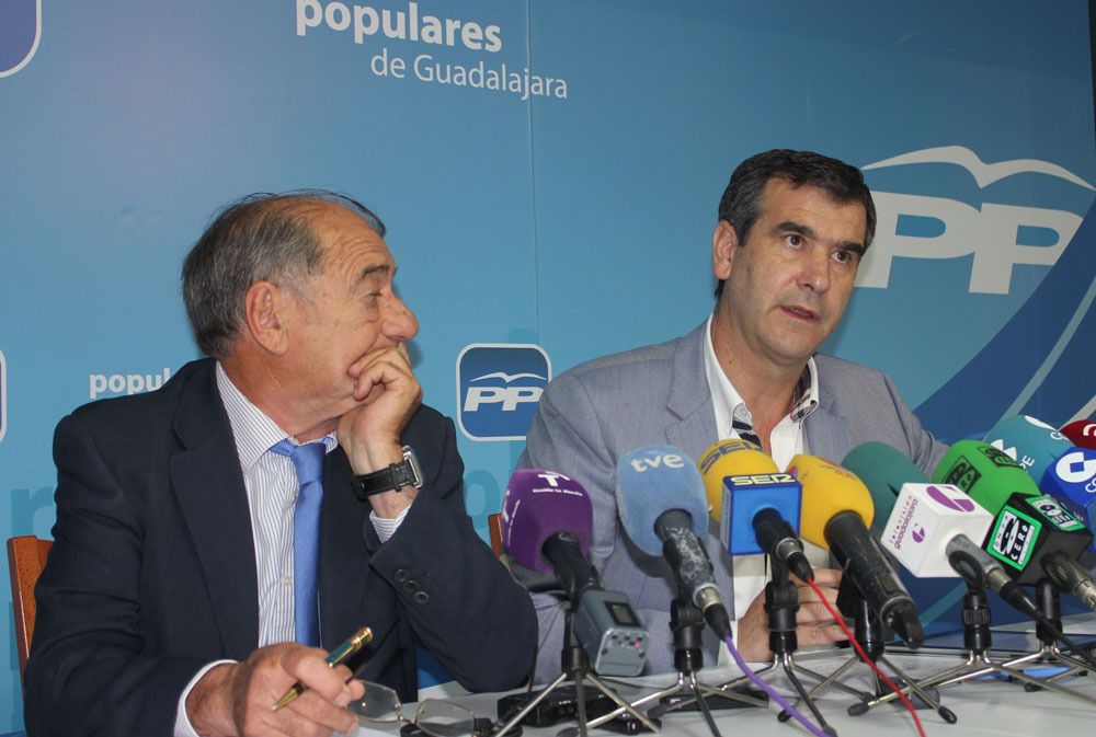 Antonio Román no seguirá como portavoz de la oposición si no consigue gobernar