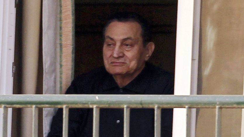 La justicia egipcia ordena volver a juzgar al ex presidente Mubarak por la muerte de manifestantes