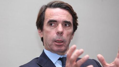 Aznar avisa de que 'el populismo es un peligro para cualquier país porque desprecia el orden legal'