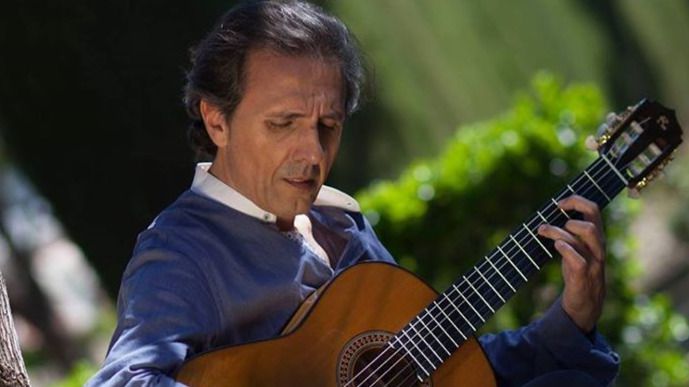 Juan Carlos Romero, un grande de la guitarra, homenajea a otros grandes del flamenco ya desaparecidos