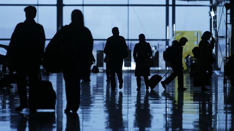 Los controladores finalizan una huelga sin impacto en la actividad aérea