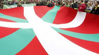 Miles de personas se movilizan en Euskadi por el derecho a decidir