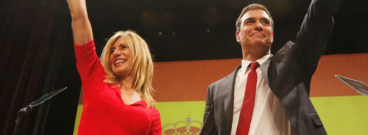 Sánchez presume de "la bandera que me representa" y rechaza la acusación de extremista de Rajoy: "A mis 43 años no tengo pinta de eso"