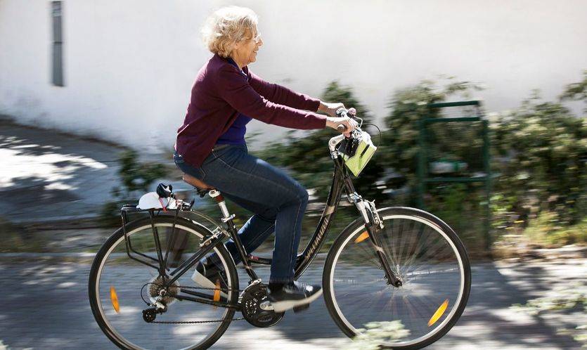Carmena en bicicleta durante la campaña/ Imagen: Ahora Madrid