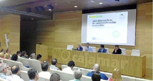 La EOI analiza en 5 estudios los sectores agroalimentario y turístico de Almería