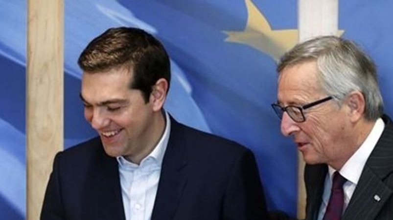 Bruselas hace a Tsipras una oferta de última hora para alcanzar un acuerdo
