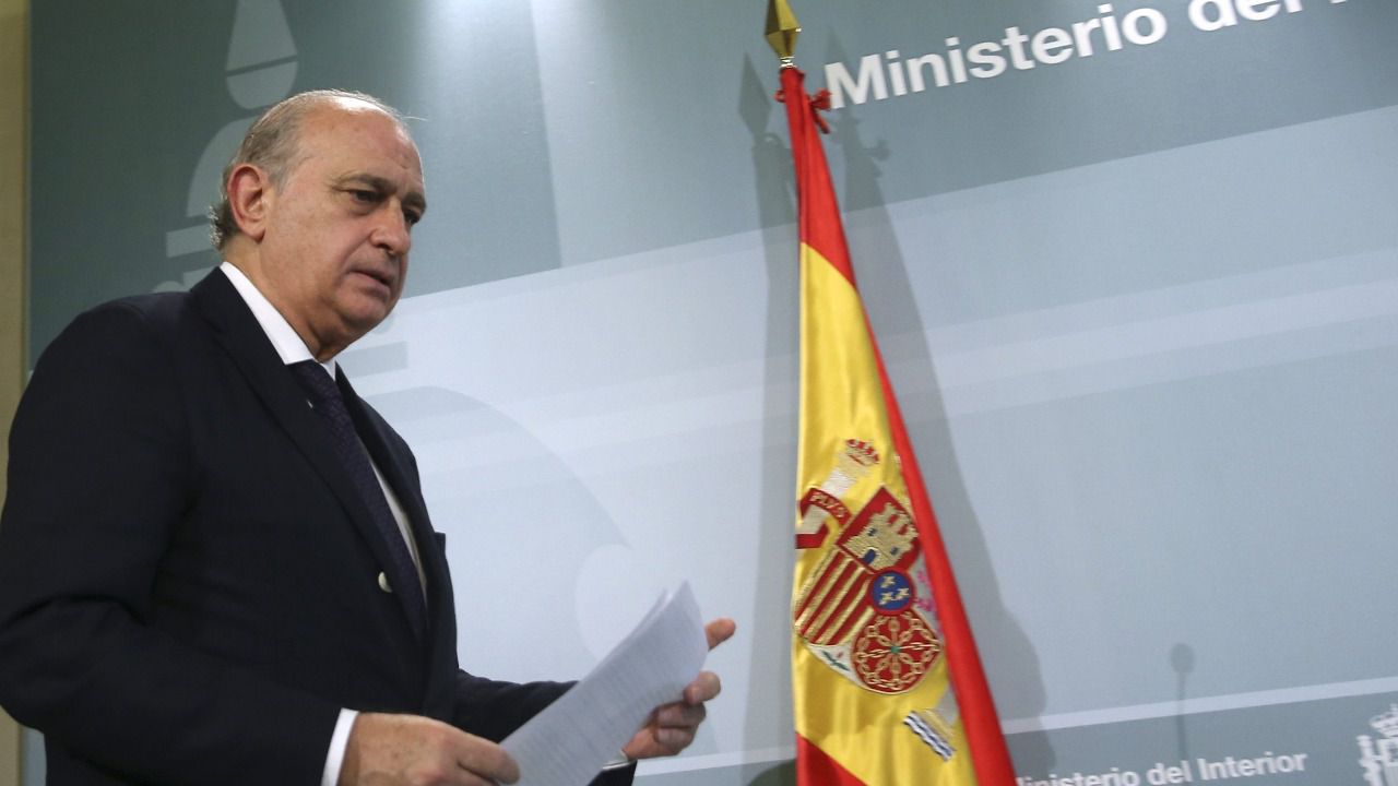 El Gobierno señala que Bildu ha violado "flagrantemente" la ley al ondear la ikurriña en Pamplona