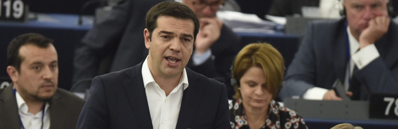 Tsipras promete "reformas creíbles" e insta a buscar soluciones para evitar una ruptura