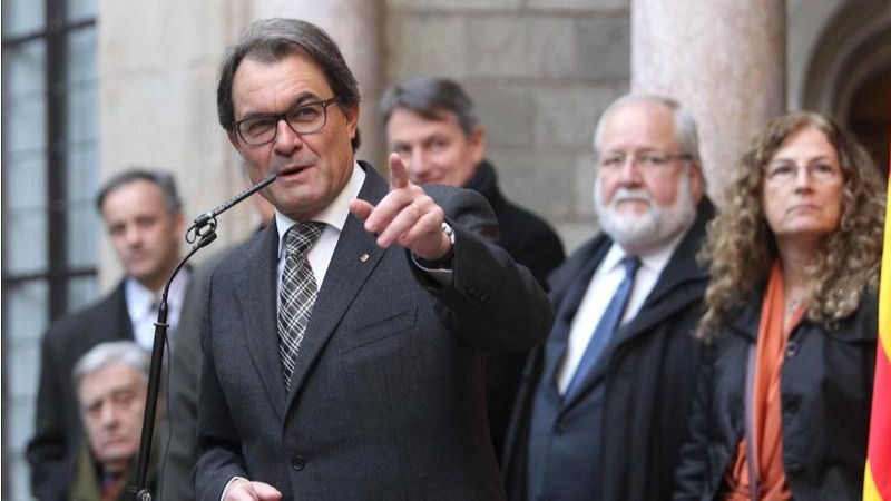 Artur Mas llega a la Zarzuela con la querella por la consulta del 9-N como eje de la reunión con el Rey