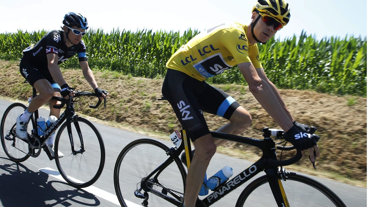 Froome fulmina a sus rivales en la primera etapa de montaña del Tour