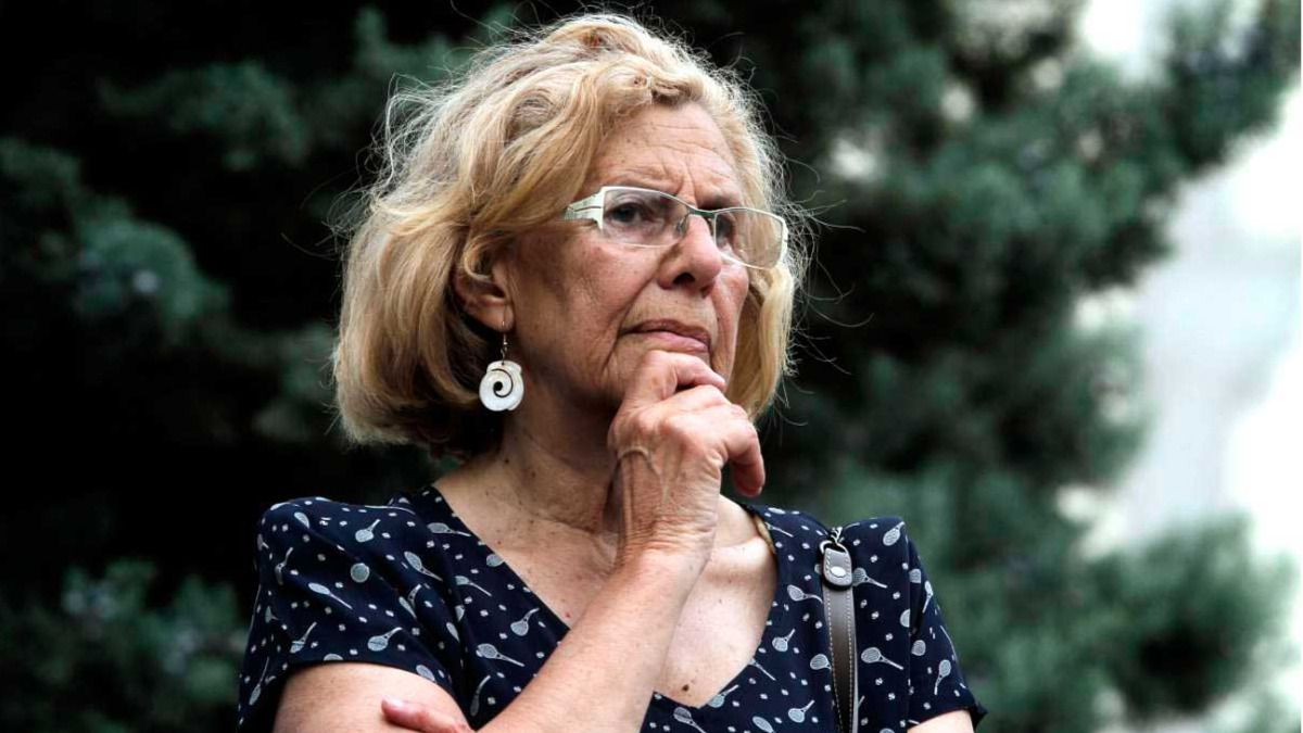 Carmena defiende la web de desmentidos oficiales para "mejorar la información" y ofrece su uso al resto de partidos