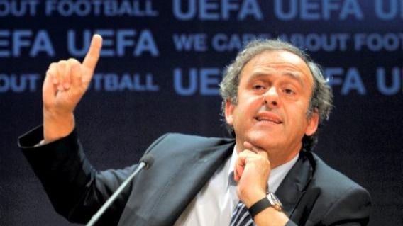 Platini se acerca a la presidencia de la FIFA... si decide competir