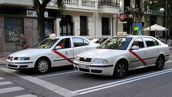 Nace 'TaxiEs', la app móvil que han creado los taxistas para defenderse de la competencia desleal