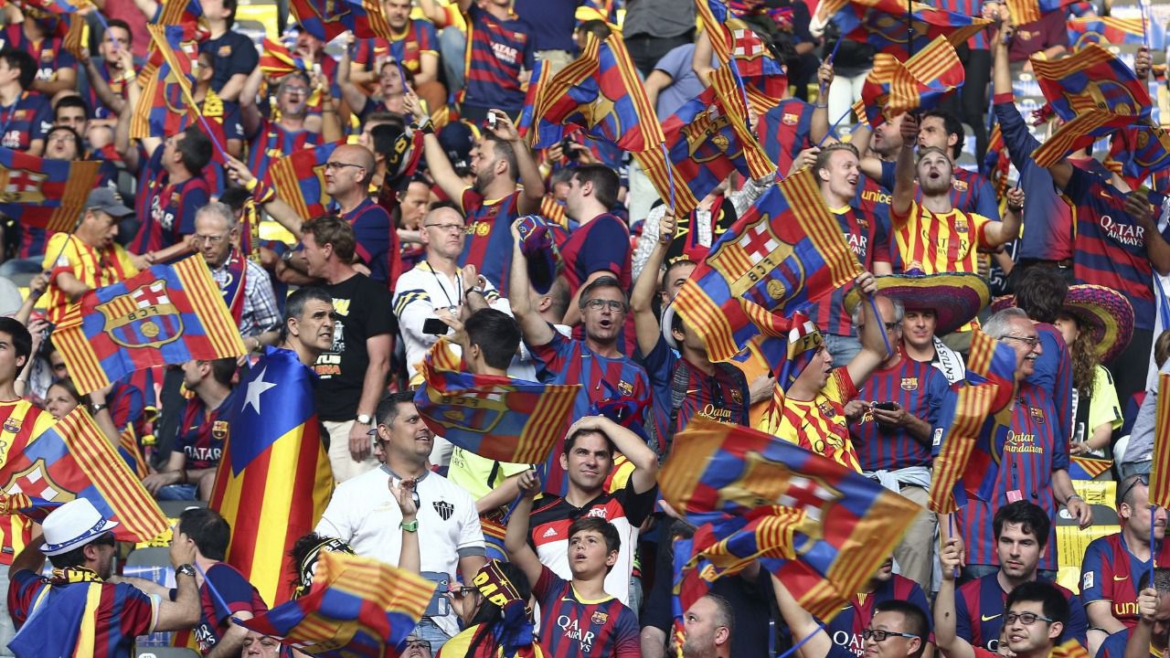 Multa de 30.000 euros al Barcelona por la exhibición de banderas independentistas en la Champions