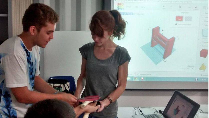 Young Social Makers, una oportunidad para aprender a fabricar objetos sociales