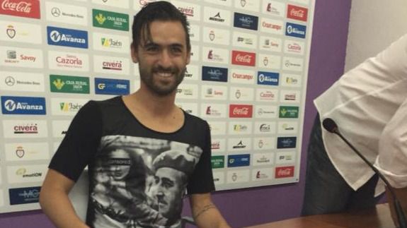El futbolista que se presentó con una camisa de Franco alega desconocer la historia de España