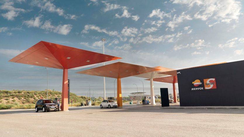 Repsol obtiene un beneficio neto ajustado de 1.240 millones de euros