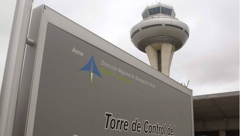 Los controladores aéreos suspenden los paros durante el mes de agosto