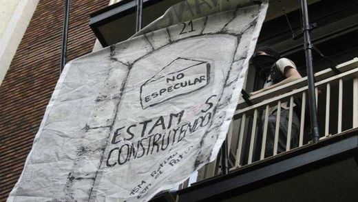 La policía desaloja la nueva sede okupada por el Patio Maravillas en Madrid