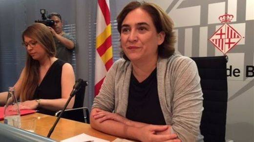 Colau pone en marcha un plan de urgencia contra los pisos turísticos ilegales en Barcelona