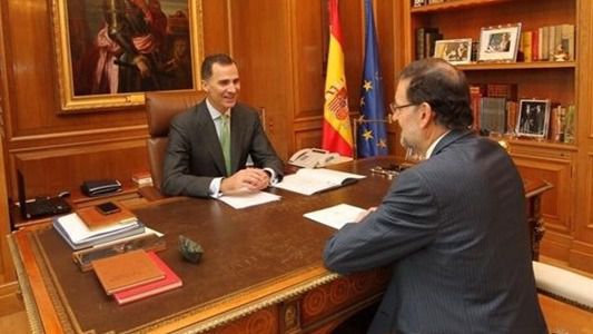 Cataluña y el "irreconducible" Artur Mas ocupan y preocupan a Felipe VI y a Rajoy