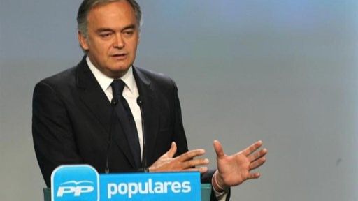 González Pons pide a la UE que intervenga para frenar los ataques a los camiones españoles en Francia