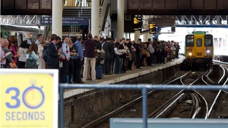 'La impuntualidad británica' podría costarle 2,8 millones de euros a la red de ferrocarriles del Reino Unido