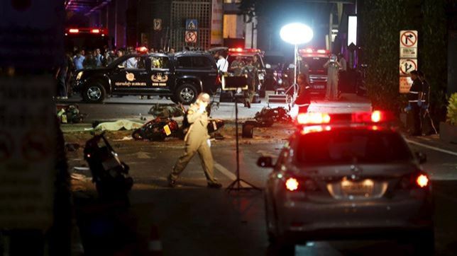 Dos sospechosos del atentado de Bangkok se han entregado a la policía