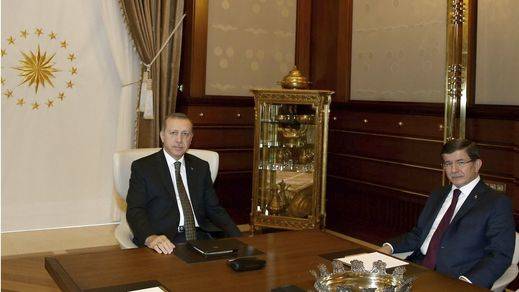 Erdogan convoca elecciones anticipadas en Turquía el 1 de noviembre