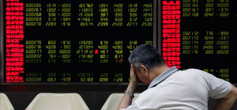 Sigue el pánico: segundo día consecutivo de grandes caídas en la Bolsa china