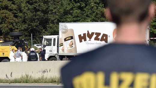 Detienen a cuatro personas por su presunta relación con el camión de refugiados muertos en Austria
 