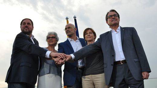 Junts pel Sí y la CUP rozarían la mayoría absoluta, según un sondeo