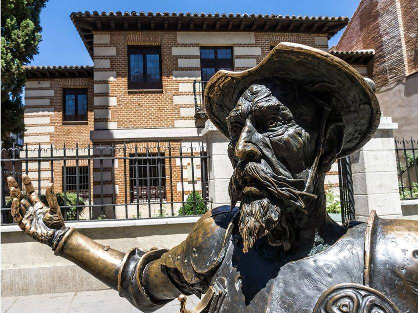 Santander concede 10 becas de prácticas remuneradas para alumnos de Estudios Hispánicos de CIESE-Comillas