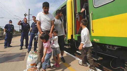Austria corta el tráfico de trenes hacia Hungría por la 