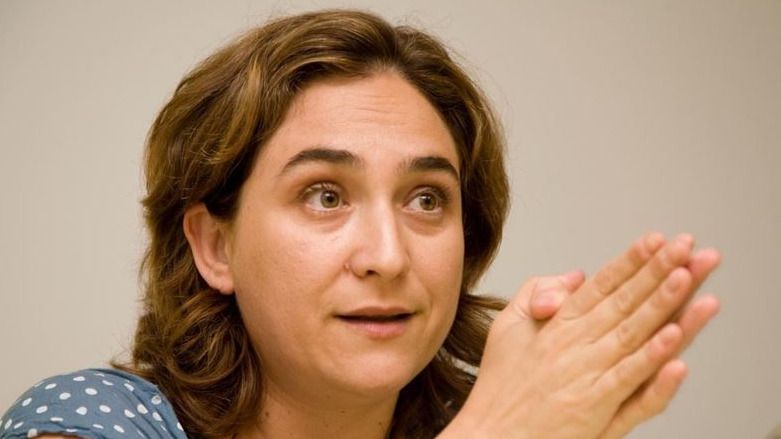 ¿Hace la vista gorda Ada Colau con el 'top manta'?: la oposición acusa
