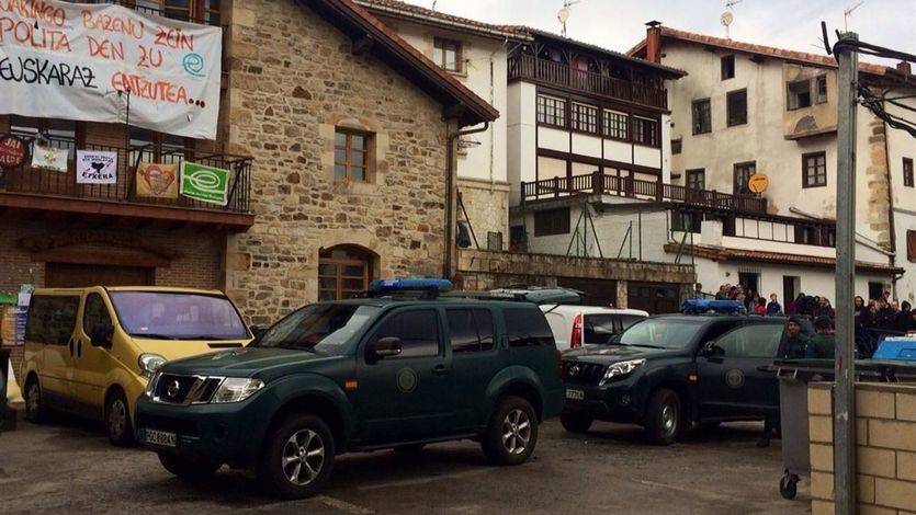 Detenidas 4 personas en Vizcaya por organizar un homenaje a la etarra Lucía Urigoitia Ajuria