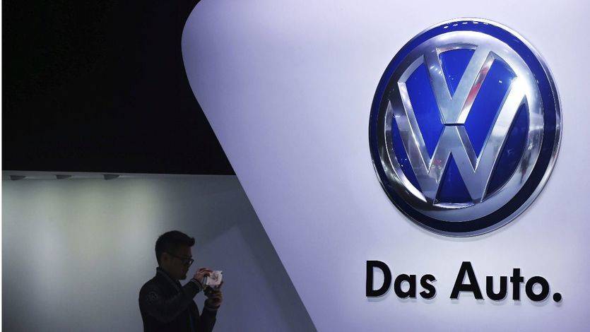 Merkel se desmarca del escándalo de Volkswagen: desconocía las prácticas fraudulentas