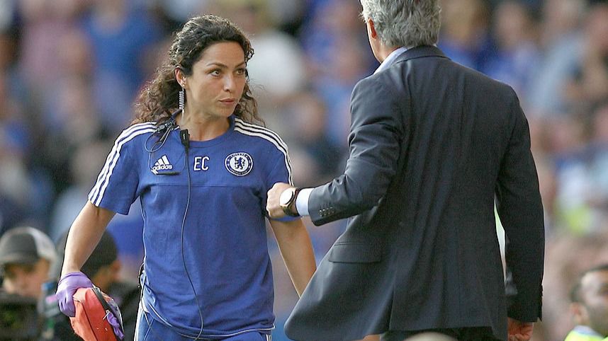 Eva Carneiro, la médico del Chelsea, estudia demandar al club y a Mourinho