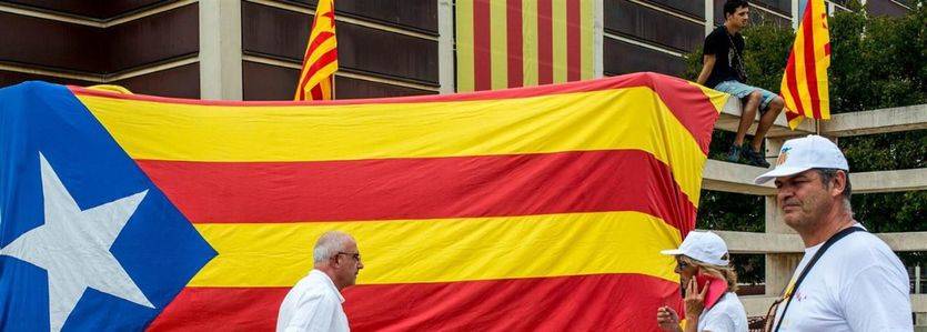 Cataluña entra en su última hora para decidir con un dato de participación que hace prever una noche histórica