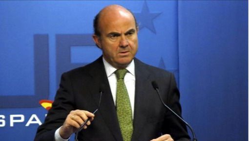 De Guindos rechaza cambiar los Presupuestos de 2016 y resta importancia a la "pequeña diferencia" con Bruselas