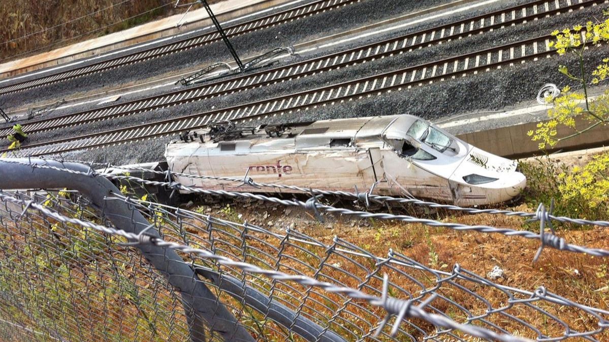 El maquinista se queda finalmente como único imputado por el accidente del tren de Santiago