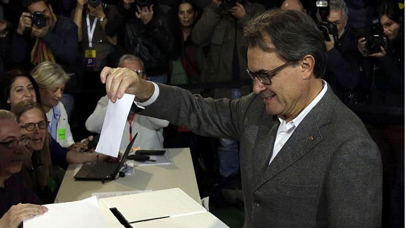 Mas afronta su declaración como imputado por el 9-N con su reelección en el aire